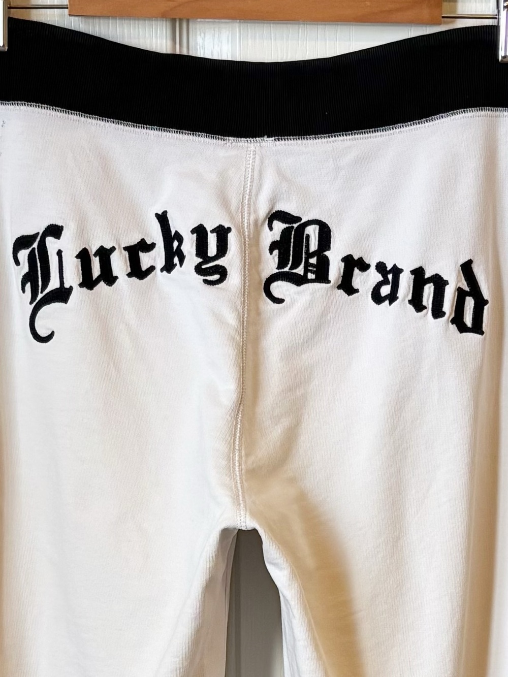 Lucky Brand Vintage Creamy White Sweatpants Embroidered Spellout on Back Large